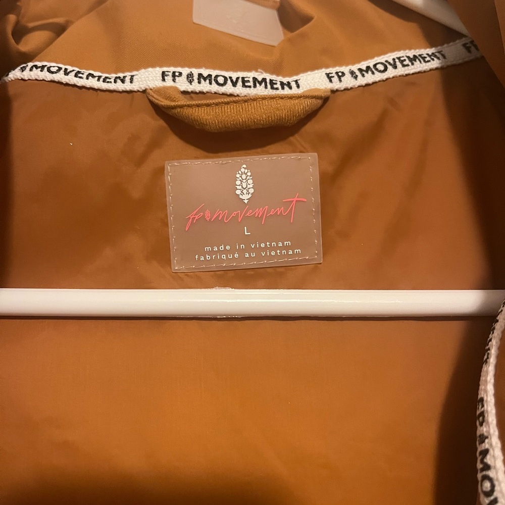New NWOT FP Movement by Free People All Prepped Puffer Ski Jacket iBrown Size L - Picture 2 of 5